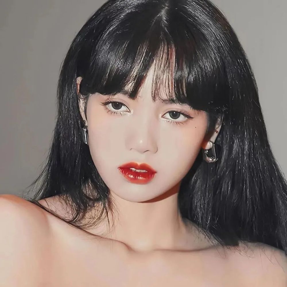 lisa壁纸||人间甜豆莎lisa表情包 可沙雕可可爱粉墨小屋为了中韩友谊