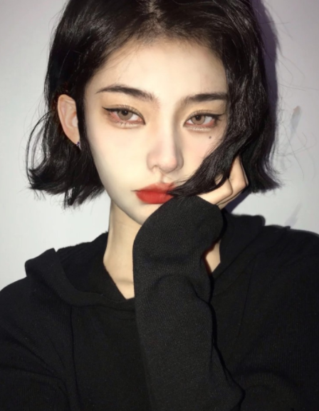 网红西红柿p图翻车,人品太差引热议,网友:三观跟着五官走