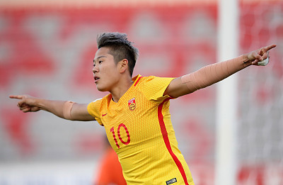 女足前锋李影的故事:敢说敢爱,秀出自己的真风采