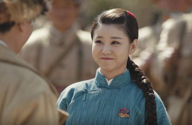 36岁李小萌演18岁丫头百炼成钢王雷演男一号老婆演俏喜儿