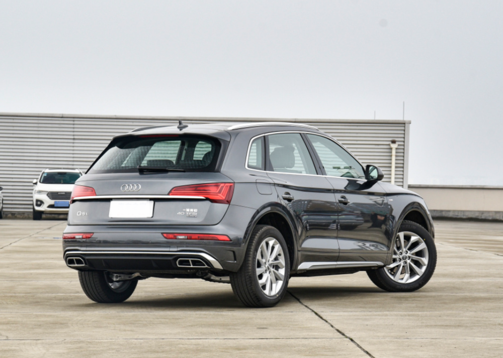 奥迪王牌车成功换代,标配适时四驱,全系都搭2.0t,6.9秒就破百