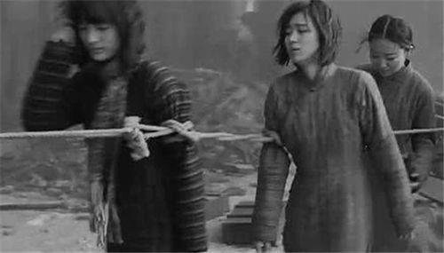 6名中国女护士被日军俘虏 以为牺牲了 5年后出现在一张照片上 全网搜