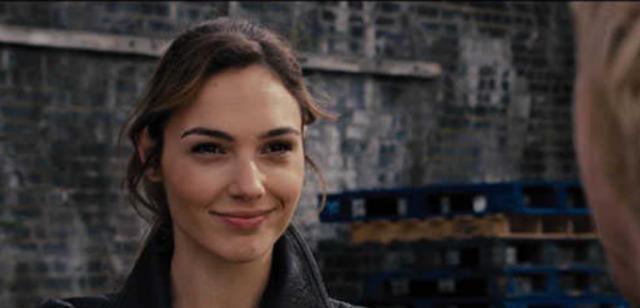 在之后的两部电影中,我觉得除了吉赛尔回归之外,卢克·霍布斯也应该