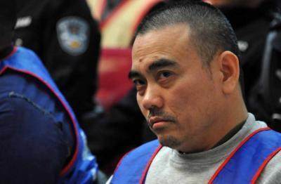 本是一位东北打工仔,后来成为广州最早的黑社会组织老大