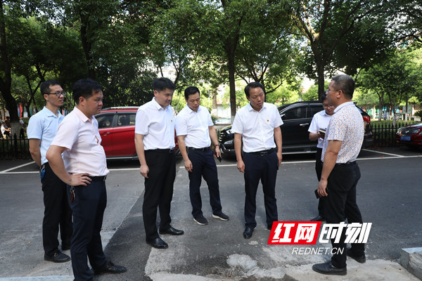 翠华公园小区改造已经基本结束,正在等待验收,段贵建