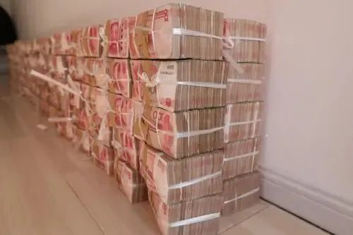 选高考700分还是现金700万80考生的答案出乎家长意料