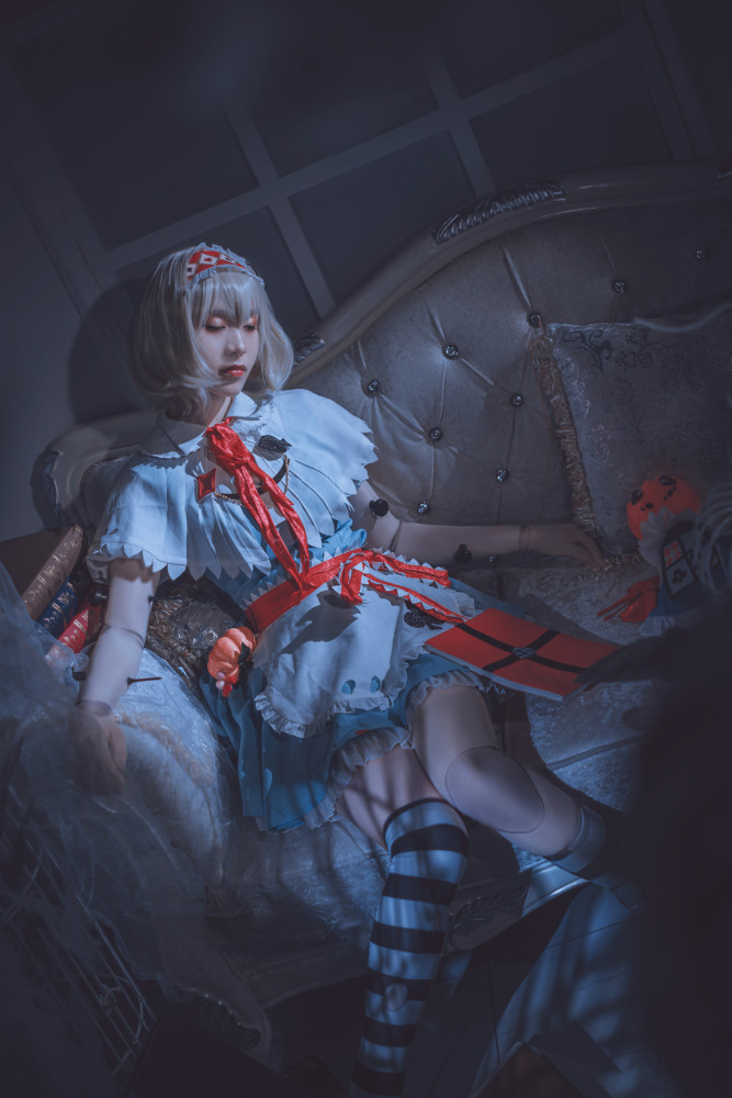 东方project爱丽丝cosplay