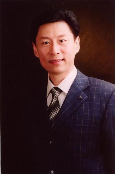 李经文邓沐伟杨乃彭张幼麟马少良从第五届中国戏剧梅花奖马少良先生摘