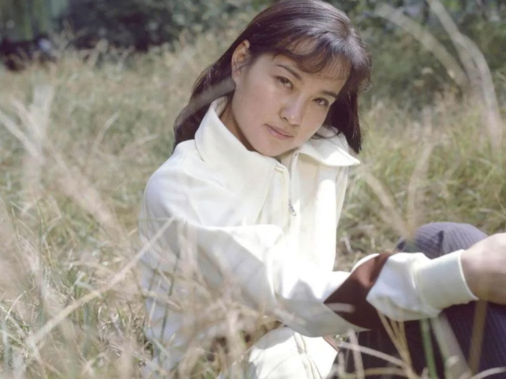 过气港星落难记 陈慧珊读博当英语老师 谢霆锋前女友当售货员 全网搜