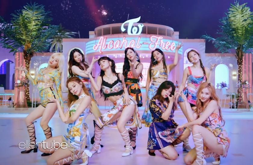 Twice宣布9月发布全英文单曲 9人大晒满屏美腿 造型超美 腾讯新闻