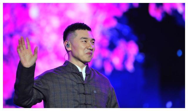 接替大衣哥上春晚王琪一夜爆红绝非偶然看看他妻子是谁