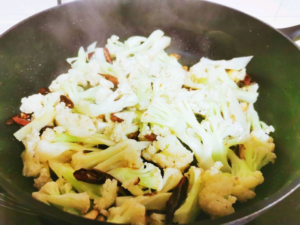 爆炒松花菜,美味可口,制作简单_腾讯新闻