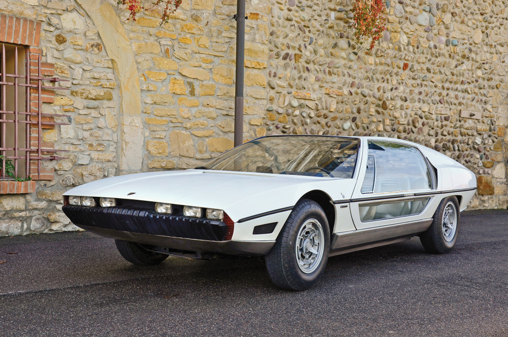 四座"斗牛"起源:全透明玻璃的 兰博基尼marzal