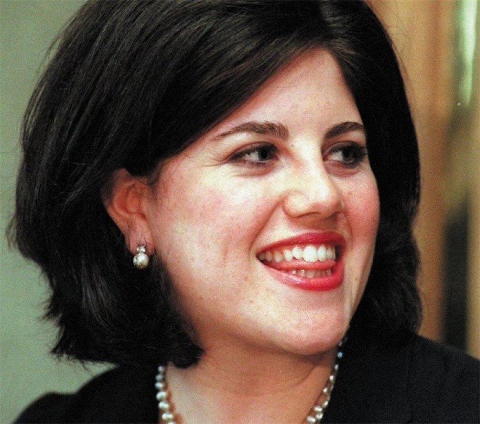 莱温斯基:22岁遇克林顿动春心,再遇闺蜜被出卖,情归印度富二代