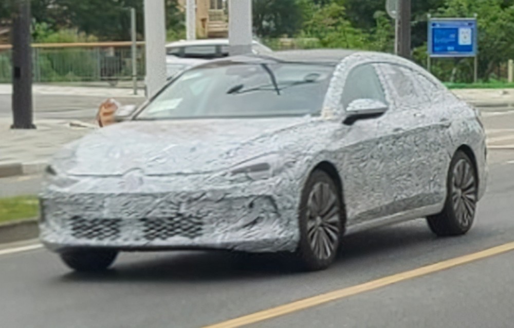 全新大众凌渡谍照曝光,造型设计年轻动感,有望年内正式上市