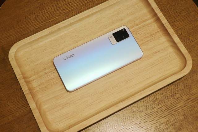 618种草自拍神器vivos9非凡的颜值成就不一样的轻薄体验