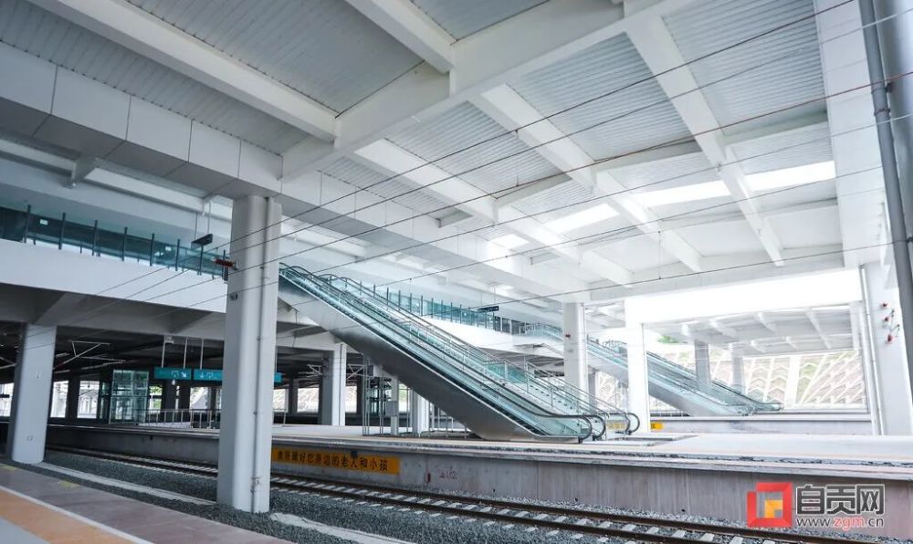 自贡高铁车次、票价公布!今日起开始售票…