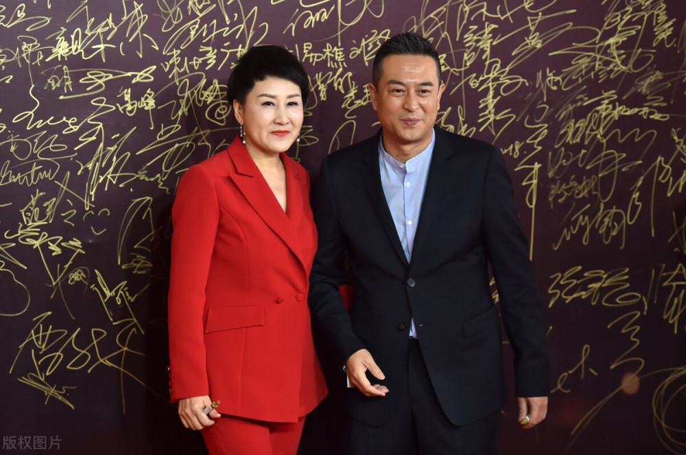 张凯丽:被称为妈妈专业户,嫁给了亿万富翁,如今58岁为女儿铺路