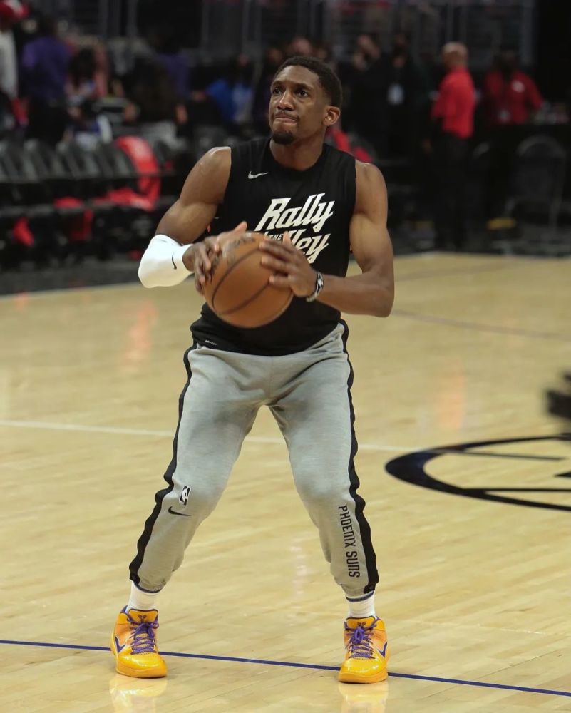 nbakicks langston galloway (蘭斯頓·加洛韋) 熱身時上腳的 nike