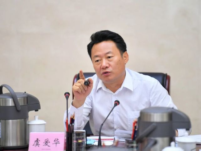市长罗云峰,市领导马军,韦弋,王文松,王民生,路军,葛斌,有关规划设计