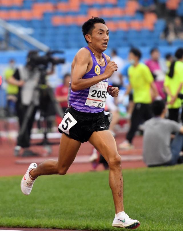 体育田径全国锦标赛多布杰获男子10000米冠军