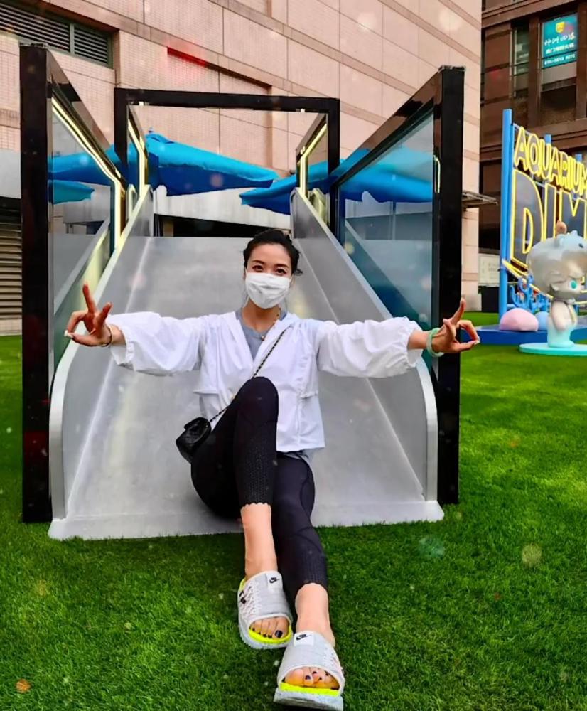 魏秋月晒照 美丽端正的女排女神诠释了一点 颜值高也是战斗力 全网搜