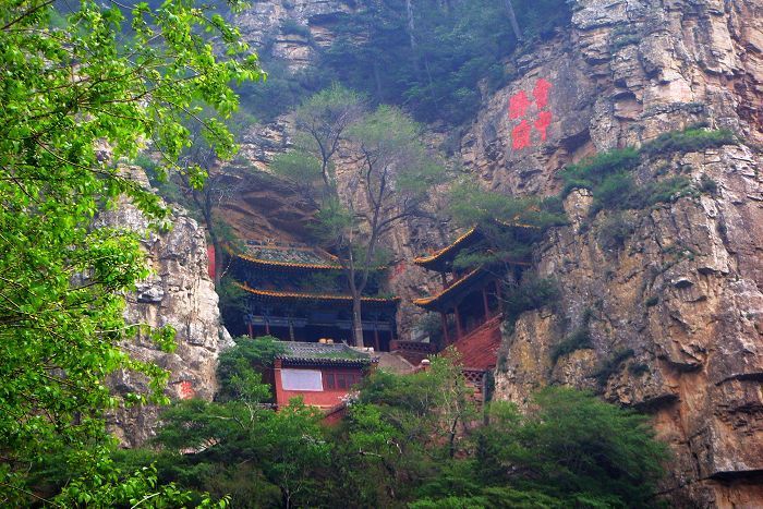北岳恒山:被称为中国五大名岳之一,值得游客来游玩