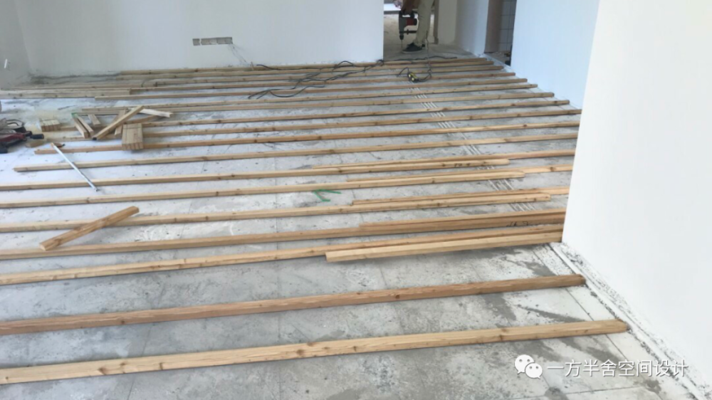 蘋(píng)果厚木鍵英文_歐運地板國標1.2價(jià)格_1.2厚木地板
