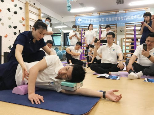 第二届浙江省脊柱侧弯康复培训班圆满结束正中脊医疗积极承办