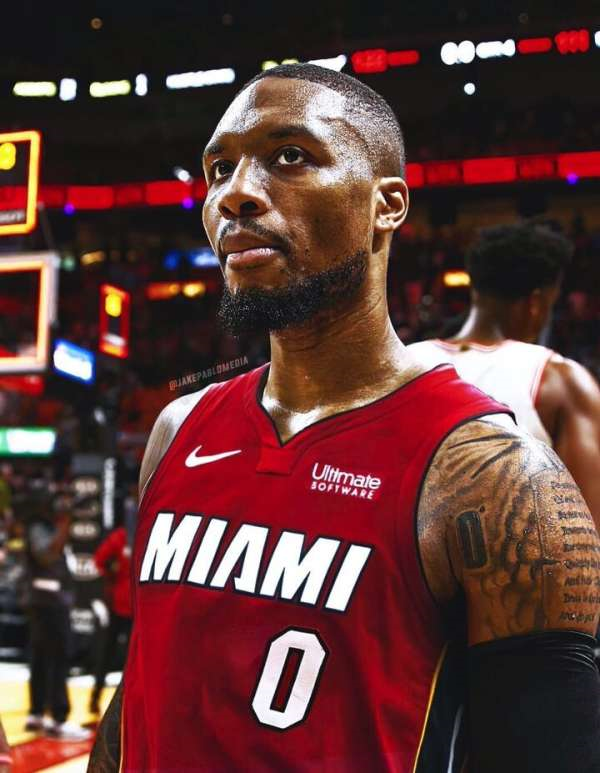 除了以上三支球队以外,热火,尼克斯同样对利拉德非常感兴趣.