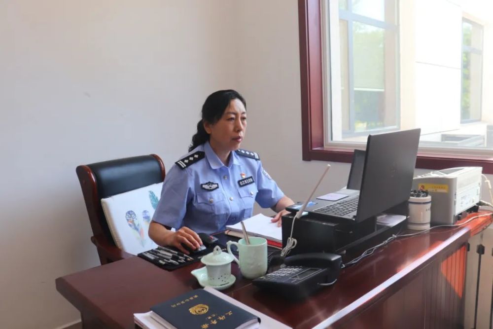 淄博市公安局柳泉分局政工室主任翟彩霞历经百年沧桑,国富民强是党留