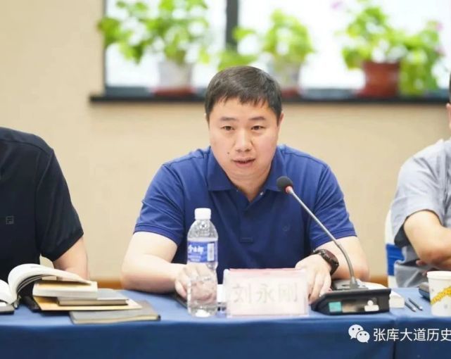 原张家口晚报总编辑张志明张库大道历史文化研究会会长冀海当年重走张