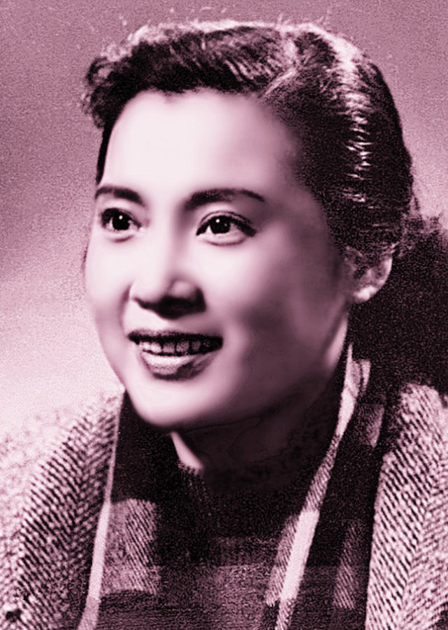 秦怡荣获金质奖章最新近照曝光从影八十载百岁老影星致敬