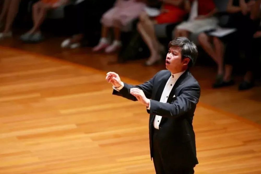 深情演绎经典献礼百年华诞丨黄河大合唱交响音乐会登陆榆林大剧院啦