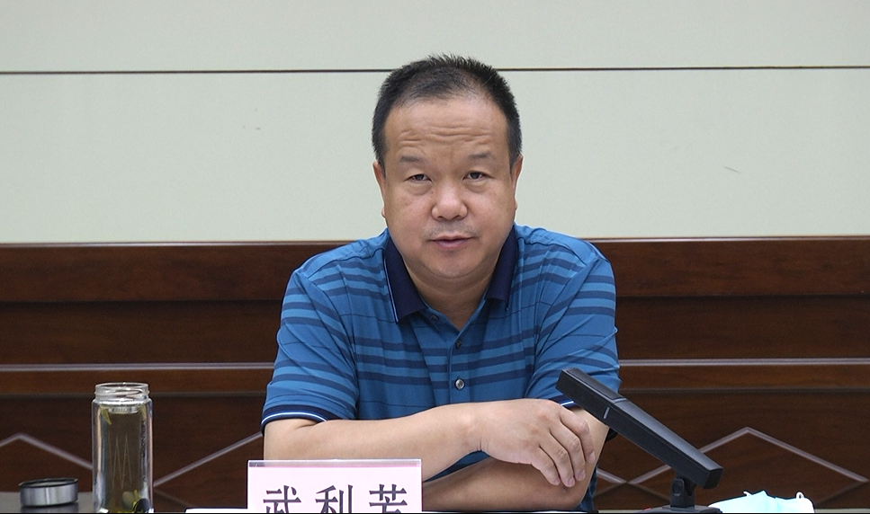 武利芳首先对燕川乡,三圣院乡,岔头镇,塔上镇率先