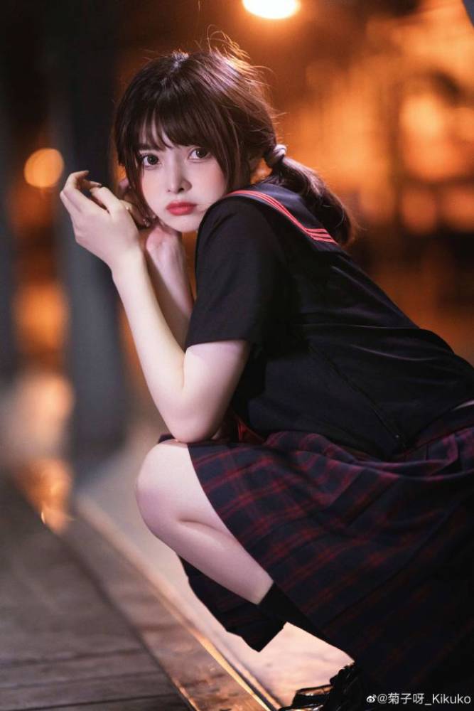 jk制服 第一次拍夜景 好想看你穿jk的样子(1)