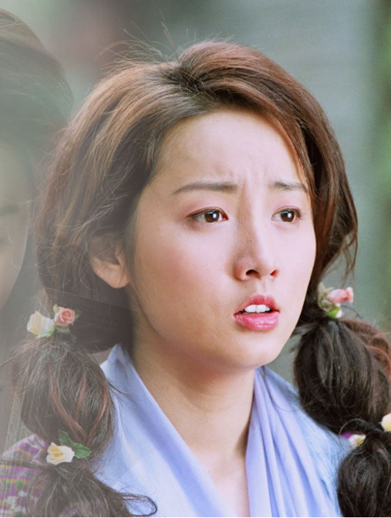 因《天外飞仙》走红的吕一,户外瑜伽照曝光,如少女般青春活力!