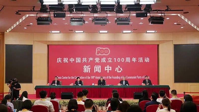 中国人口平均收入_蔡昉:预计2035年中国人均GDP可达2.2万美元接近进入中等发达