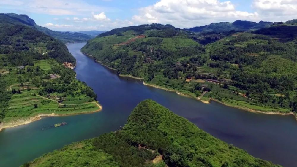 天桥镇:红色基因代代相传 走好新时代长征路