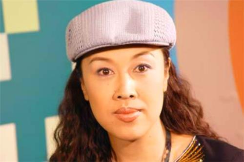 浙江首位变性人雷晓晨35岁摆脱男人身份14年前当上了妈妈