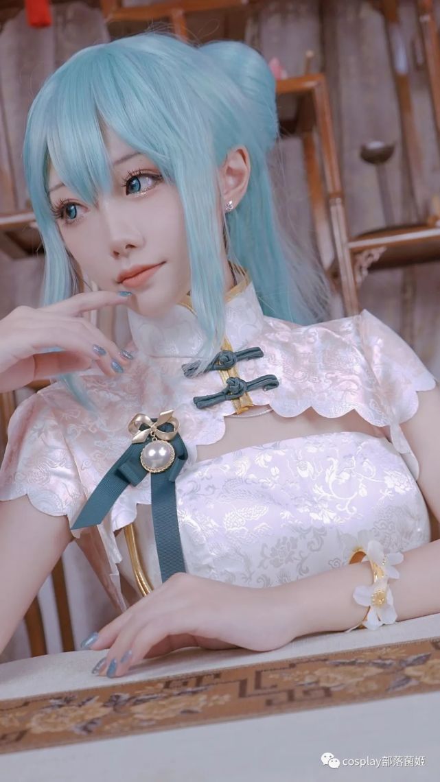 cos:初音未来旗袍cos正片@蓝多余