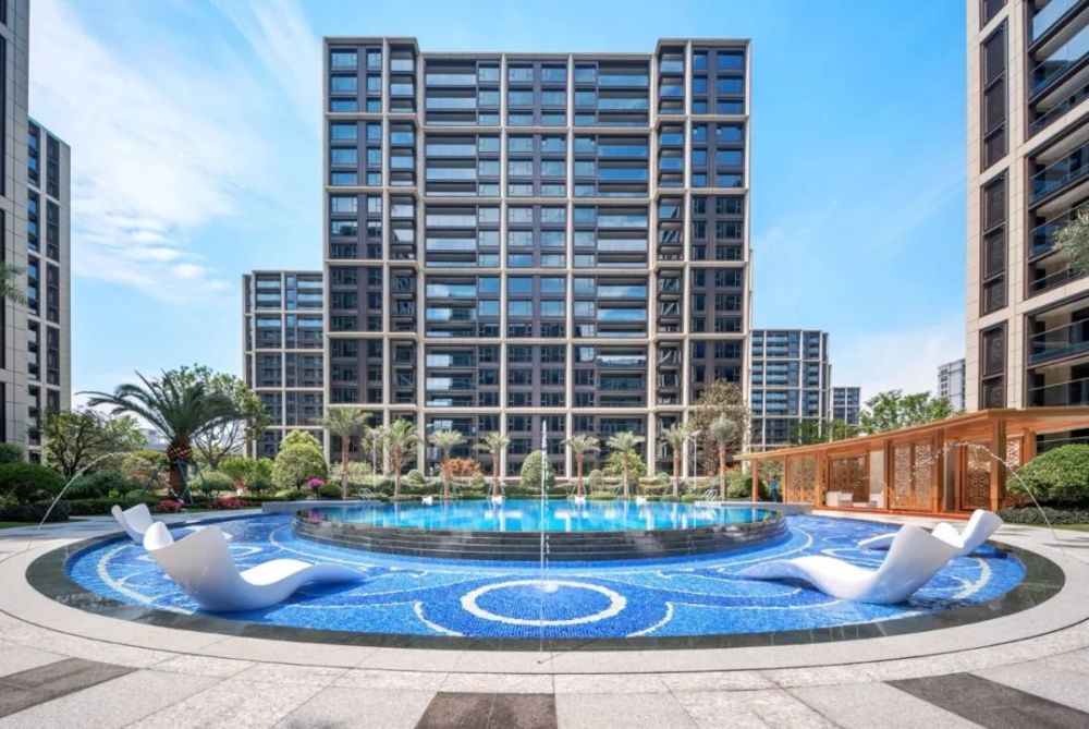 上品华庭实景图据悉,7月,滨江集团还会推出应届毕业生租房节,带来更多