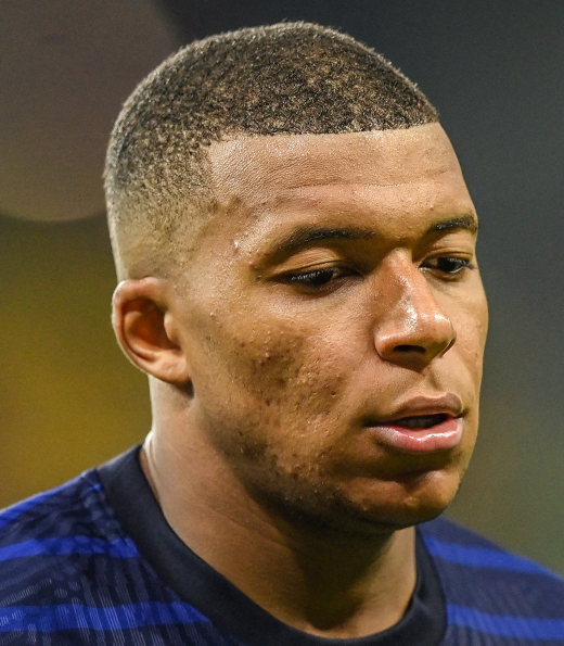 姆巴佩失点后发声!贝利发文鼓励 法国球迷怒了:砸烂电视 汽车