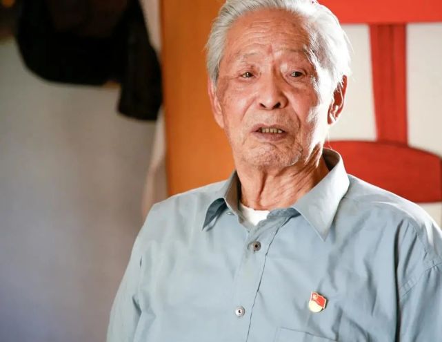 一堂岁老人的党课丨 天平杯 随手拍 大赛作品展播 腾讯新闻