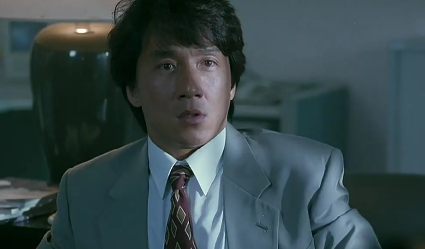 1997年,成龙力荐洪金宝,为电影《一个好人》担任导演工作.