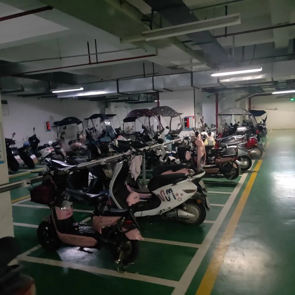 安全充电不再愁 非机动车停车场开启智能充电模式