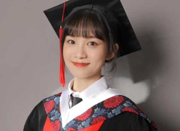 北京大学医学博士才女,因颜值出众走红,网友:生病也值得了