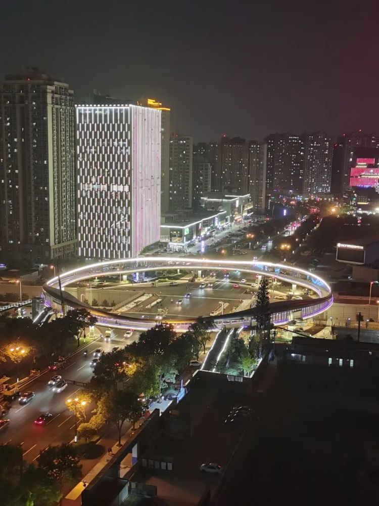 快来打卡南三环雁翔路环形天桥今日投用