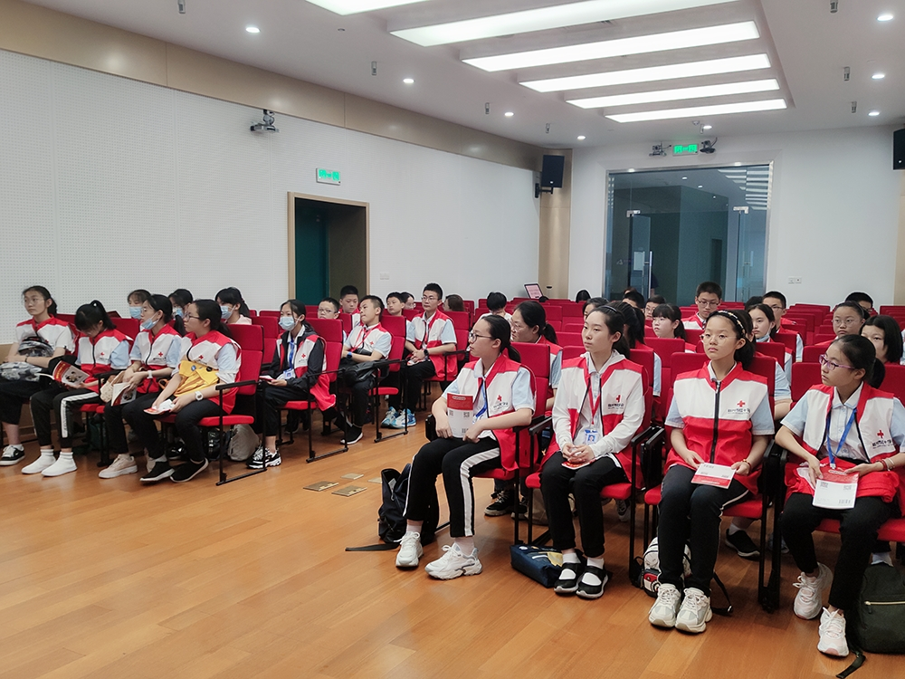 宜兴实验中学36个学生校外的一堂课