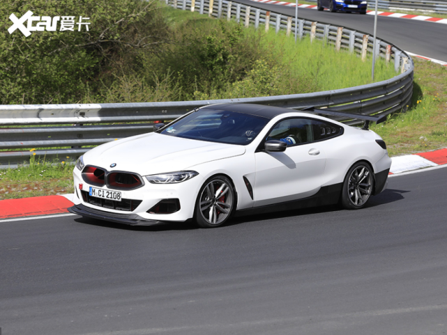 宝马m8csl赛道谍照固定式尾翼很亮眼